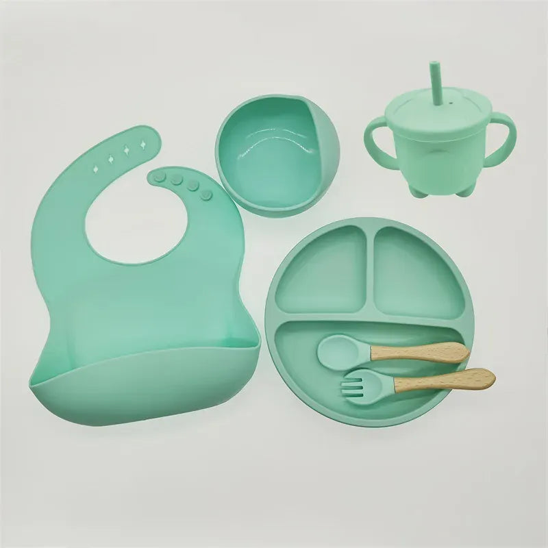 Cosy Snuggles Feeding Mint Green - 6 Pieces Baby Feeding Set – 6 or 8-Piece Silicone Tableware Collection