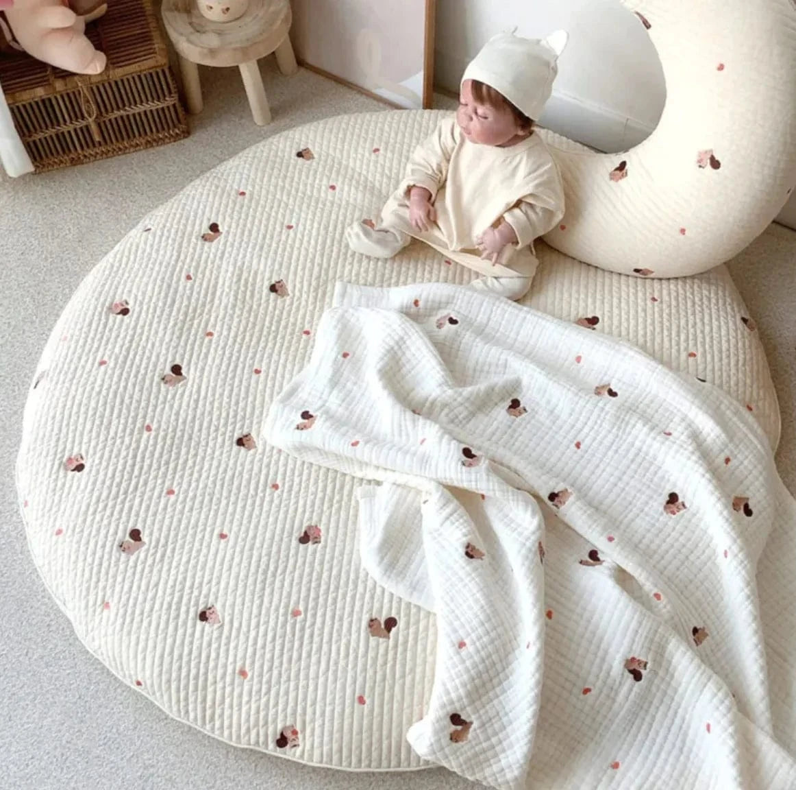 Cosy Snuggles Squirrel floor mat / 85cm Infant Round Crawling Play Mat